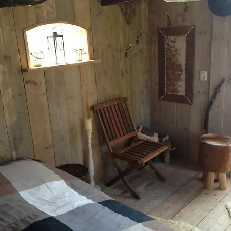 De Ouwebeer Bed & Breakfast *