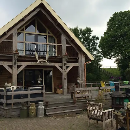 Couette-café De Ouwebeer Lekkerkerk